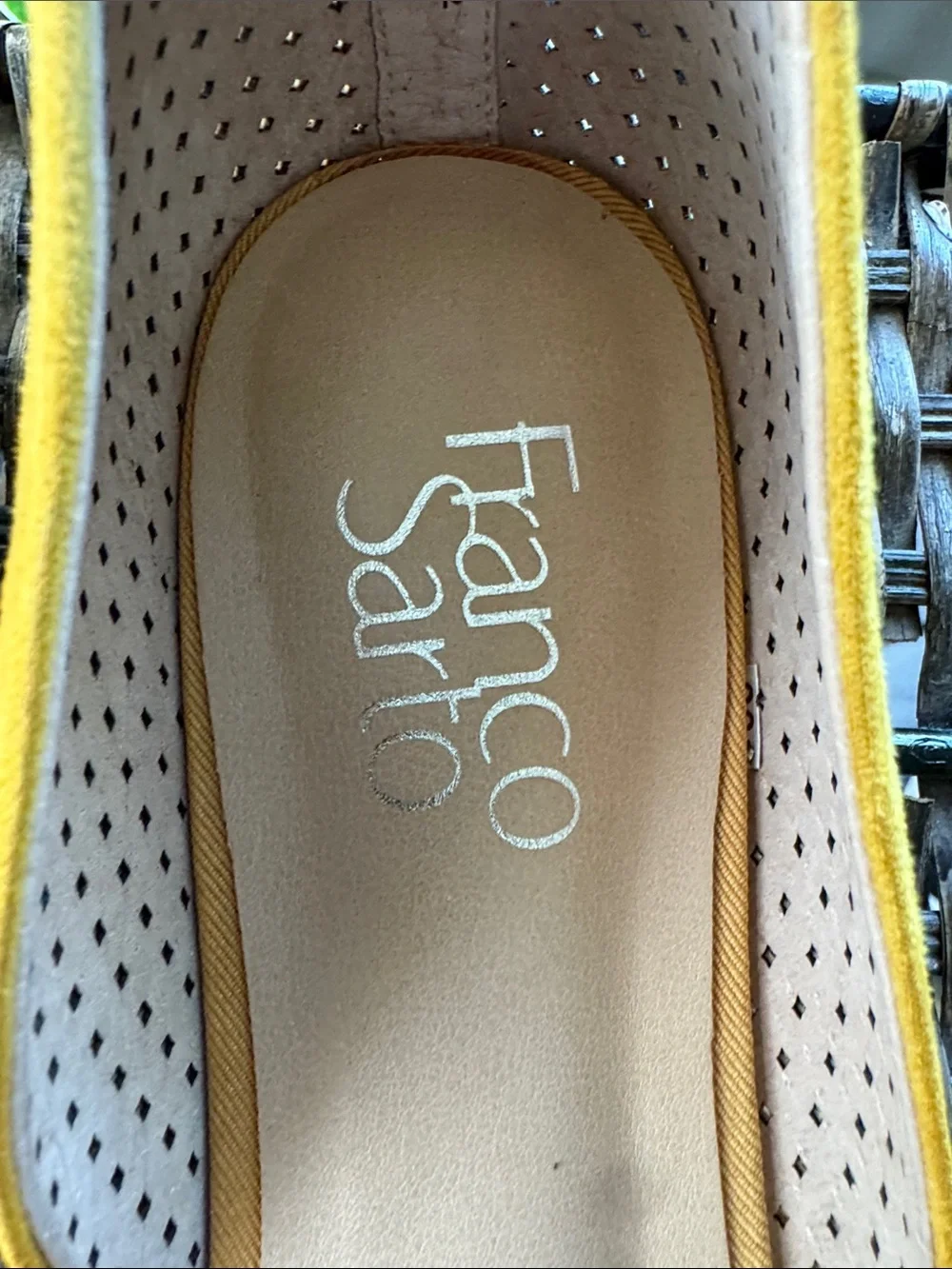 Franco Sarto Honey2‎ Yellow Pointed-Toe Perforated Flats Women’s Size 9.5